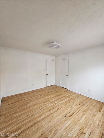 33158 Lakeshore Boulevard, Eastlake, OH 44095