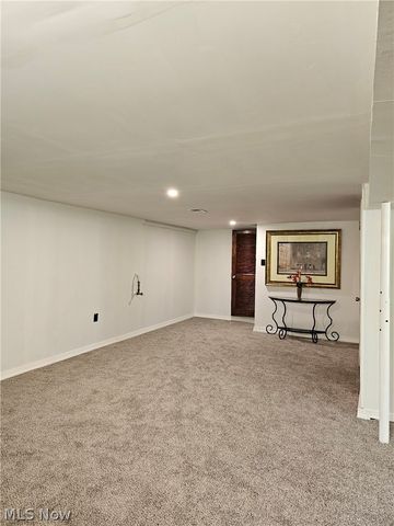 33158 Lakeshore Boulevard, Eastlake, OH 44095