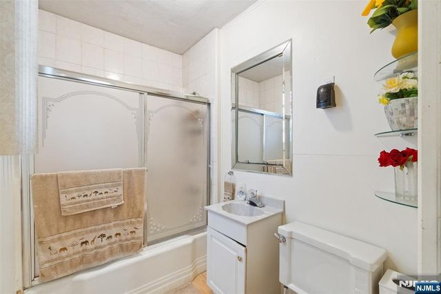 430 Central Avenue, Harrison, NJ 07029