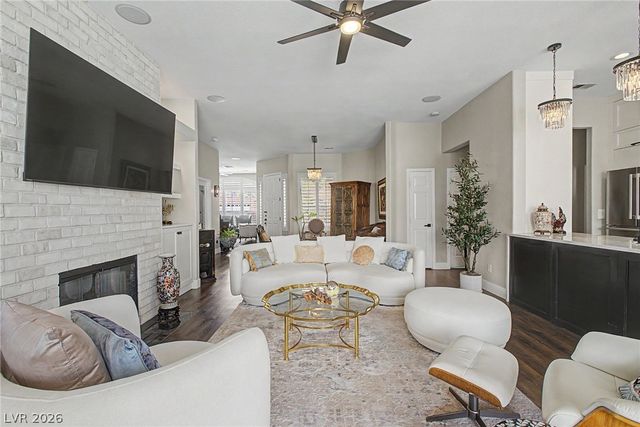 8624 Desert Bird Drive, Las Vegas, NV 89145