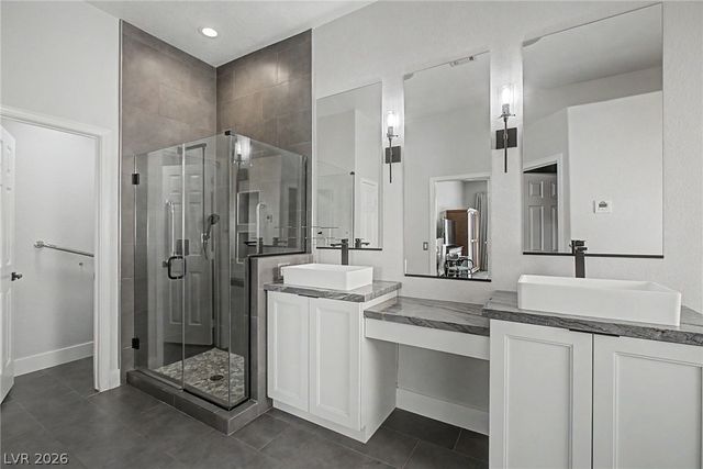 8624 Desert Bird Drive, Las Vegas, NV 89145