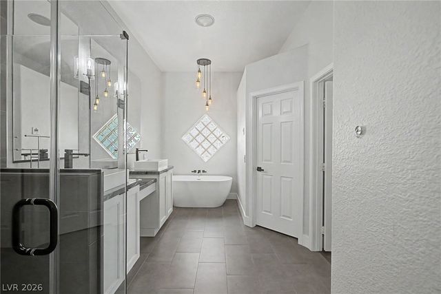 8624 Desert Bird Drive, Las Vegas, NV 89145