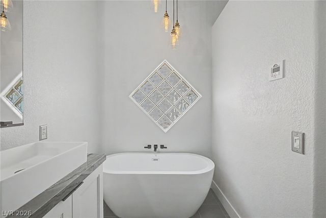 8624 Desert Bird Drive, Las Vegas, NV 89145