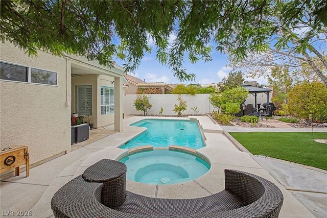 8624 Desert Bird Drive, Las Vegas, NV 89145