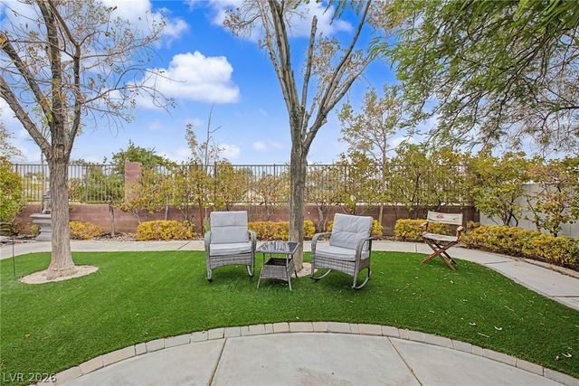 8624 Desert Bird Drive, Las Vegas, NV 89145