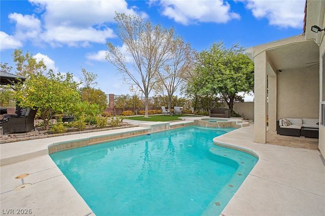 8624 Desert Bird Drive, Las Vegas, NV 89145