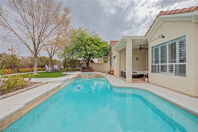 8624 Desert Bird Drive, Las Vegas, NV 89145