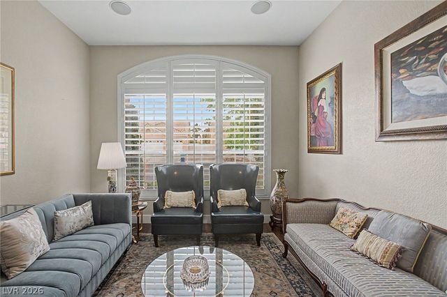 8624 Desert Bird Drive, Las Vegas, NV 89145