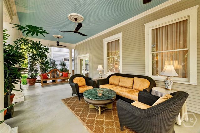 107 E 35th Street, Savannah, GA 31401