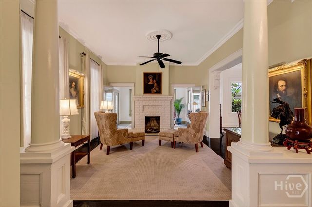 107 E 35th Street, Savannah, GA 31401