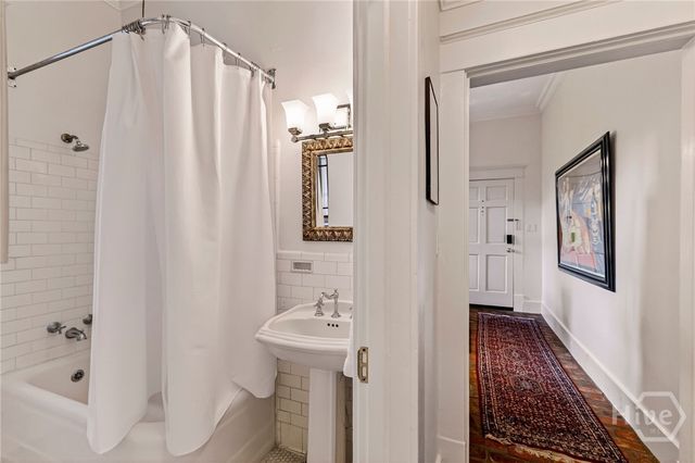 107 E 35th Street, Savannah, GA 31401