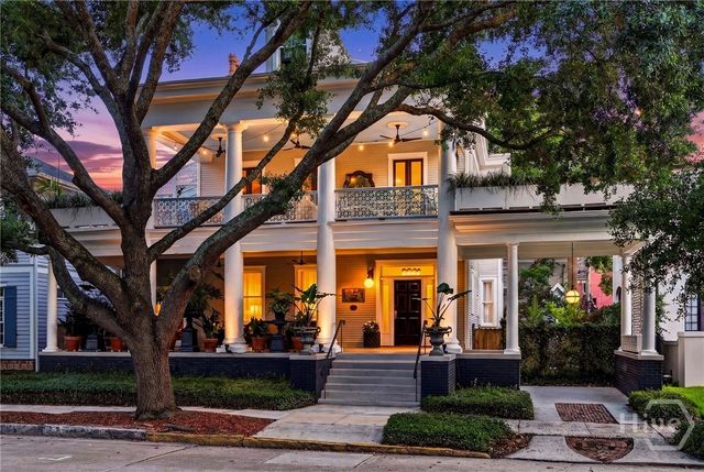 107 E 35th Street, Savannah, GA 31401