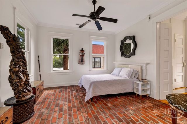 107 E 35th Street, Savannah, GA 31401