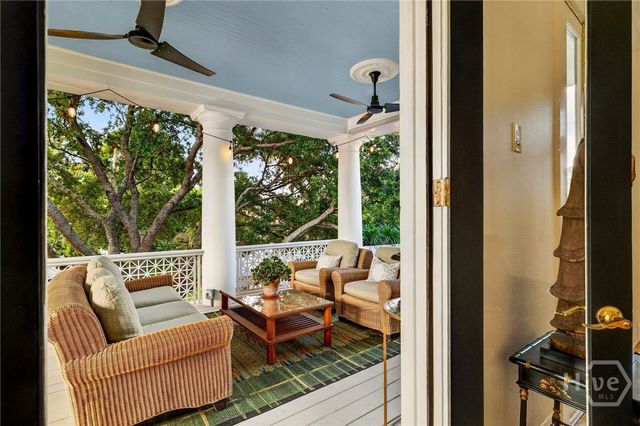 107 E 35th Street, Savannah, GA 31401
