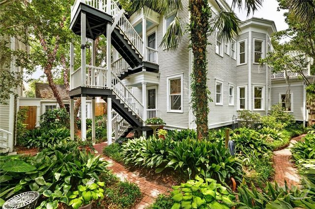 107 E 35th Street, Savannah, GA 31401