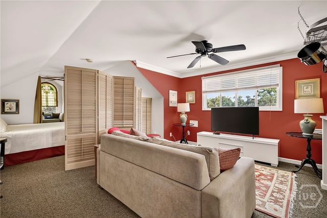 107 E 35th Street, Savannah, GA 31401