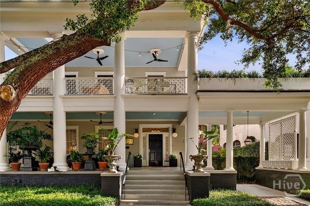 107 E 35th Street, Savannah, GA 31401