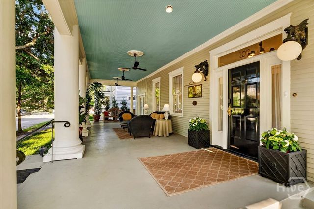 107 E 35th Street, Savannah, GA 31401
