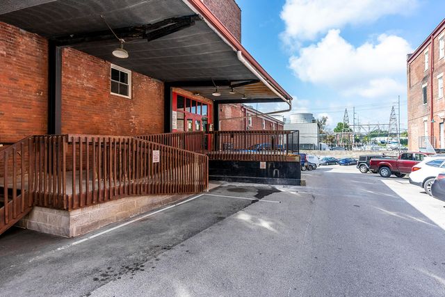 585 S Upper Street 121, Lexington, KY 40508