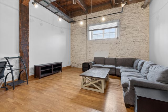 585 S Upper Street 121, Lexington, KY 40508