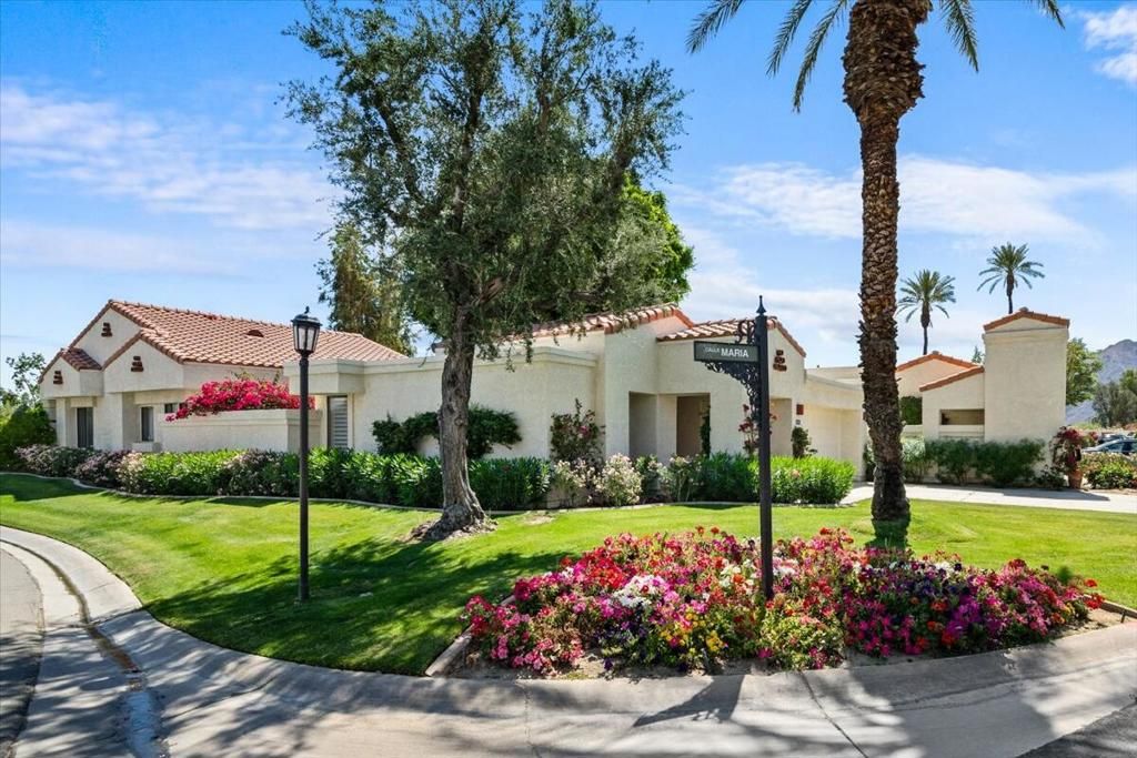 Image 2 of property listing at 50172 Calle Maria, La Quinta, CA 92253