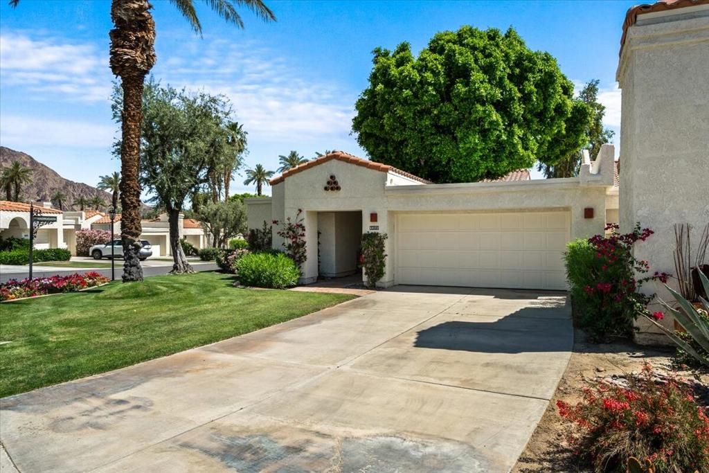 Image 3 of property listing at 50172 Calle Maria, La Quinta, CA 92253