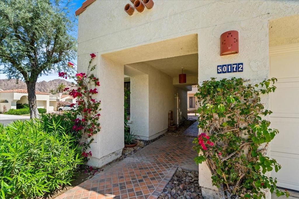 Image 4 of property listing at 50172 Calle Maria, La Quinta, CA 92253