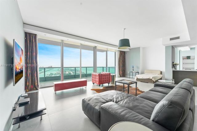 900 Biscayne Blvd PH 6205, Miami, FL 33132