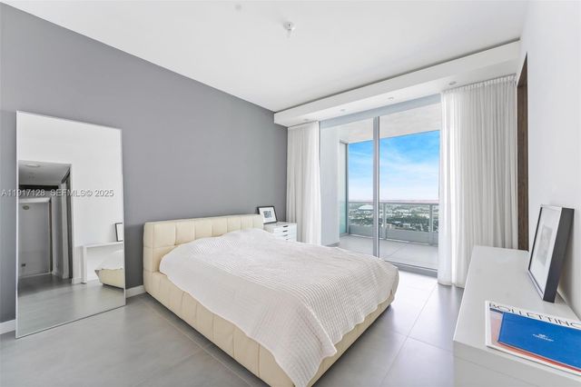 900 Biscayne Blvd PH 6205, Miami, FL 33132