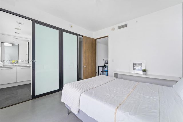 900 Biscayne Blvd PH 6205, Miami, FL 33132