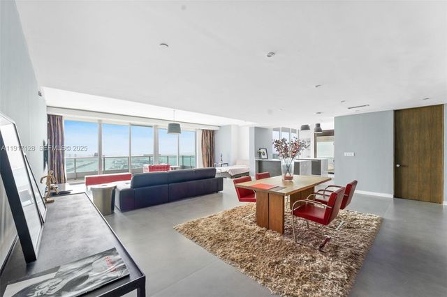 900 Biscayne Blvd PH 6205, Miami, FL 33132