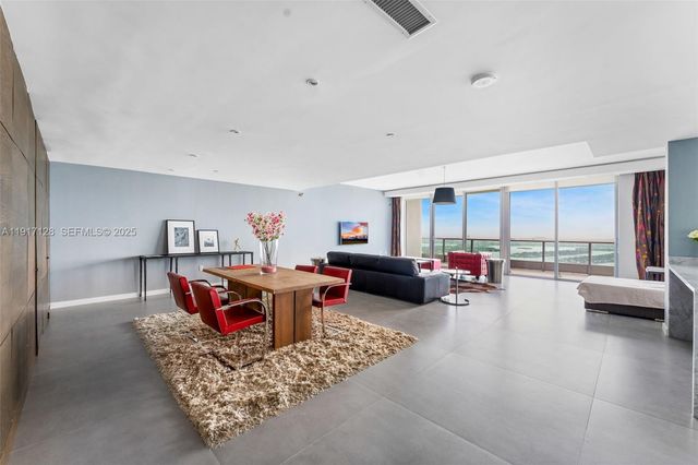 900 Biscayne Blvd PH 6205, Miami, FL 33132