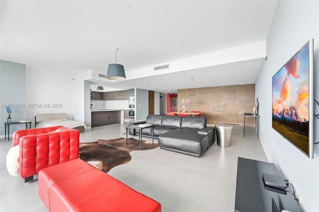 900 Biscayne Blvd PH 6205, Miami, FL 33132