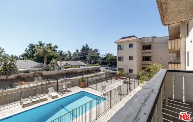 19029 Nordhoff Street 205, Northridge (los Angeles), CA 91324