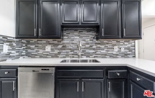 19029 Nordhoff Street 205, Northridge (los Angeles), CA 91324