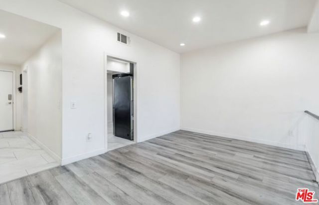 19029 Nordhoff Street 205, Northridge (los Angeles), CA 91324