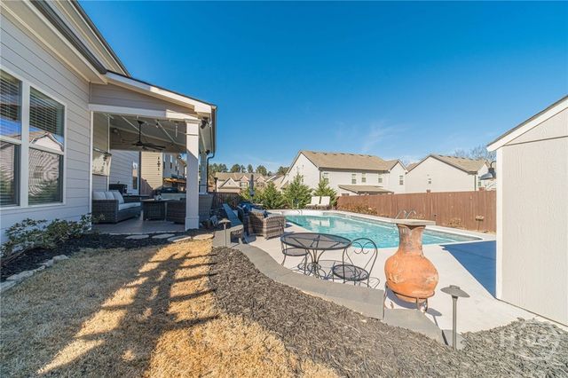 879 W Union Grove Circle, Auburn, GA 30011