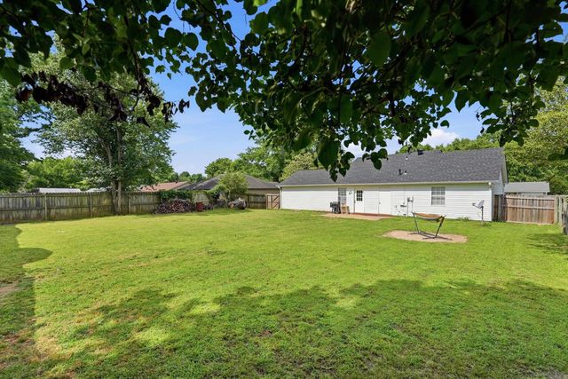 27 Burns Drive, Cabot, AR 72023