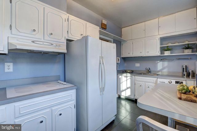 2528 QUEEN ANNES LN NW, Washington, DC 20037