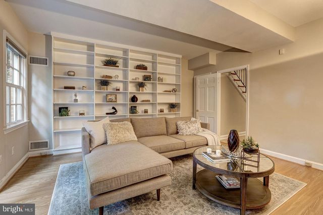 2528 QUEEN ANNES LN NW, Washington, DC 20037
