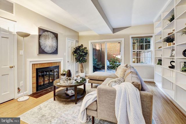 2528 QUEEN ANNES LN NW, Washington, DC 20037