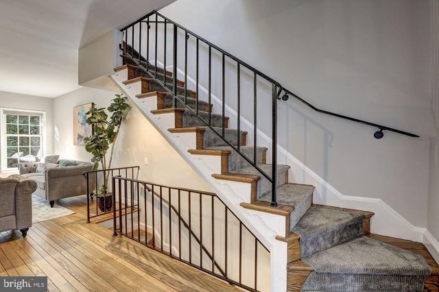 2528 QUEEN ANNES LN NW, Washington, DC 20037