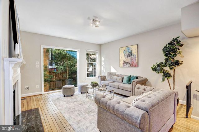 2528 QUEEN ANNES LN NW, Washington, DC 20037