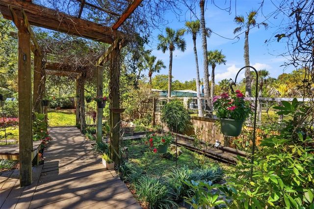 10785 DANIELLE DRIVE, Largo, FL 33774