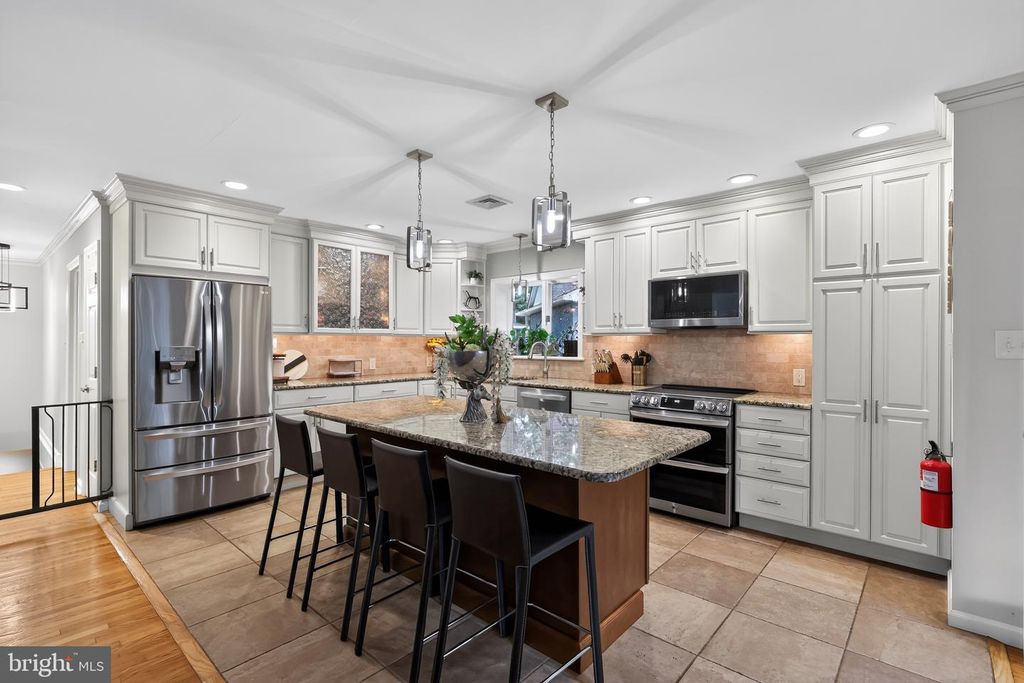 60 LAUREL DR, MONROEVILLE, NJ 08343 — photo 4