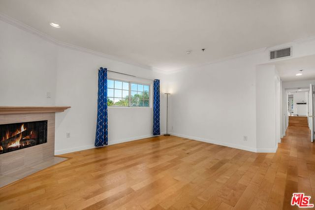 2205 S Bentley Avenue 302, Los Angeles, CA 90064