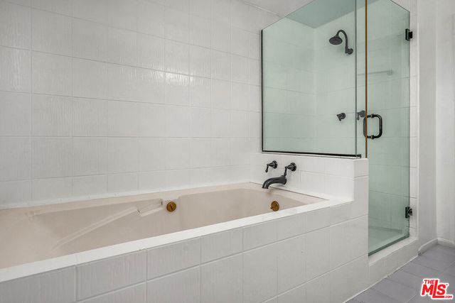 2205 S Bentley Avenue 302, Los Angeles, CA 90064