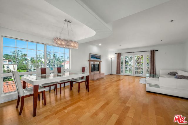 2205 S Bentley Avenue 302, Los Angeles, CA 90064