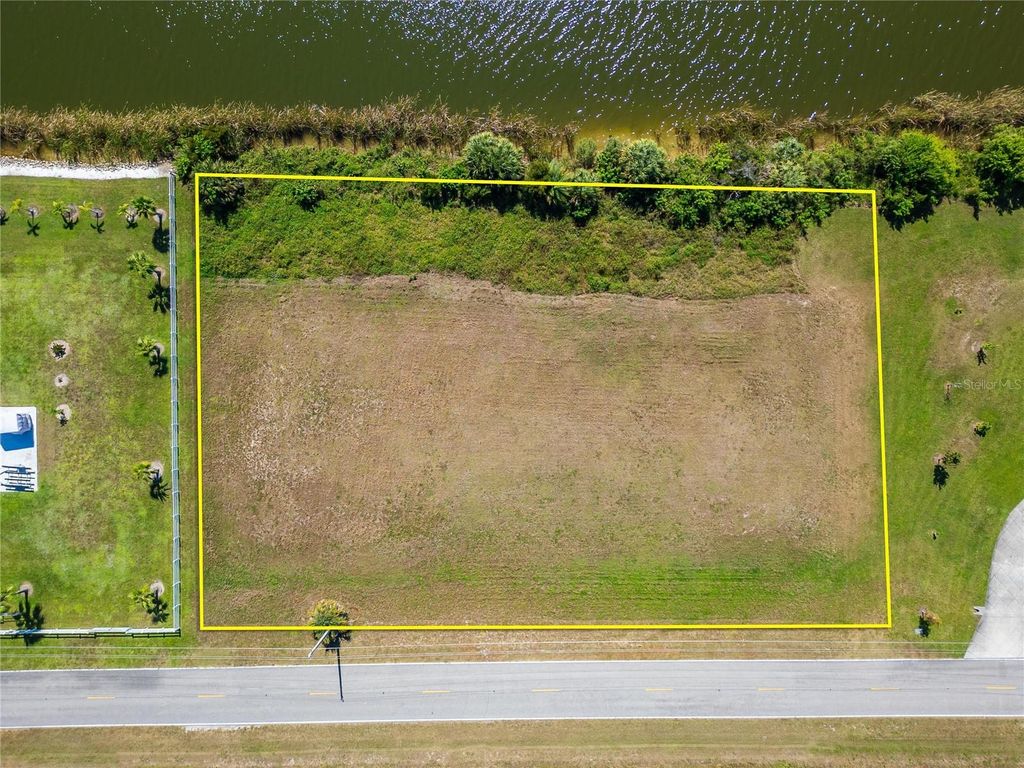 Image 15 of property listing at GULF CITY ROAD, Ruskin, FL 33570