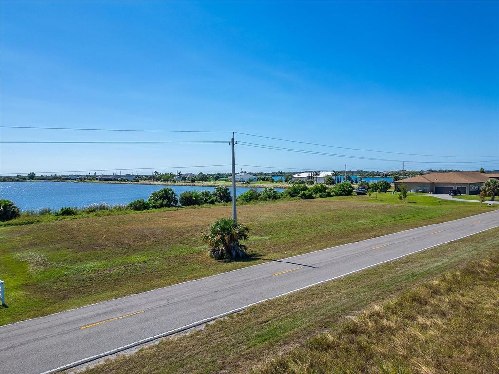 Image 3 of property listing at GULF CITY ROAD, Ruskin, FL 33570